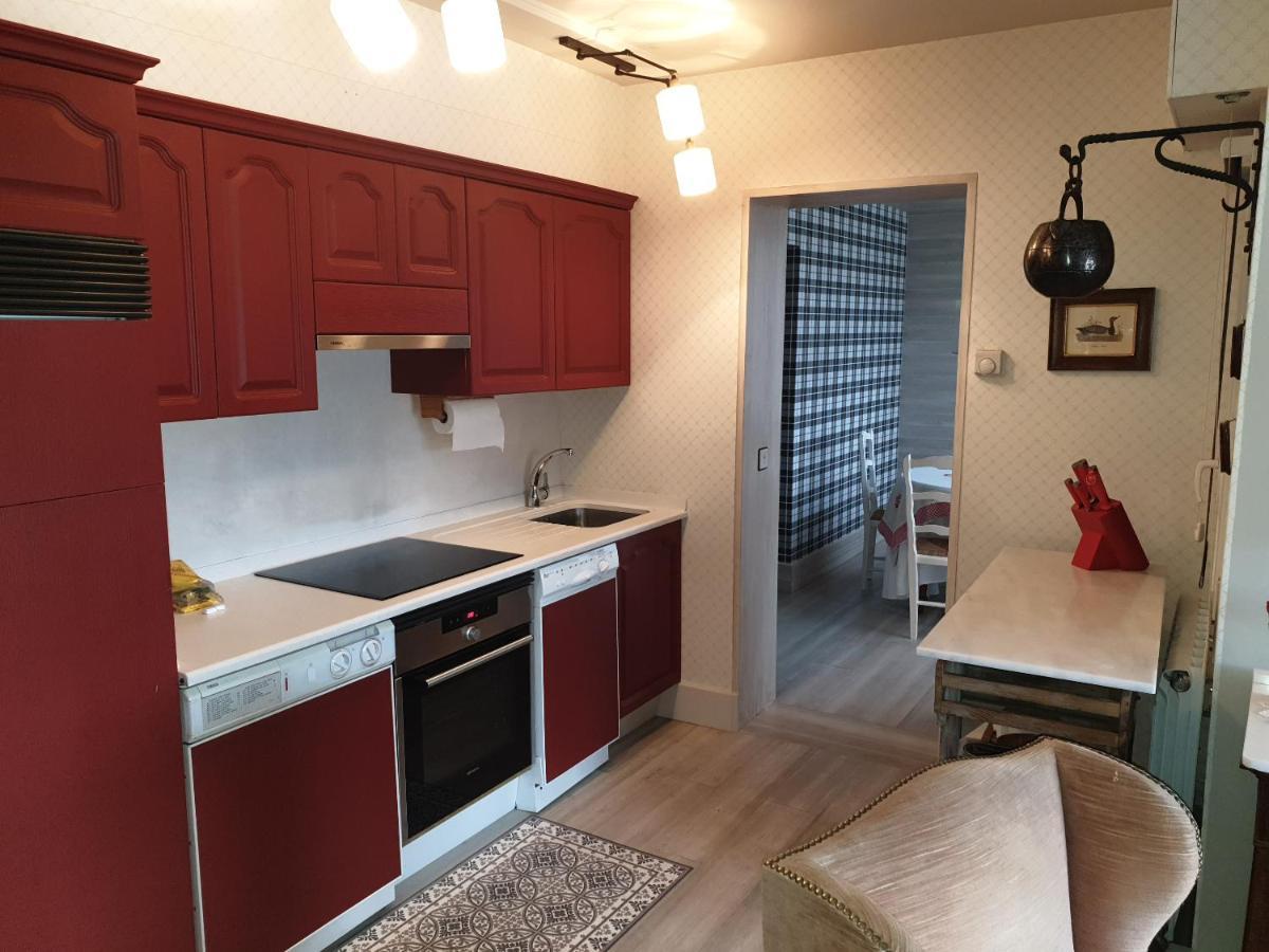 Apartamento Los Valles Хака Екстер'єр фото