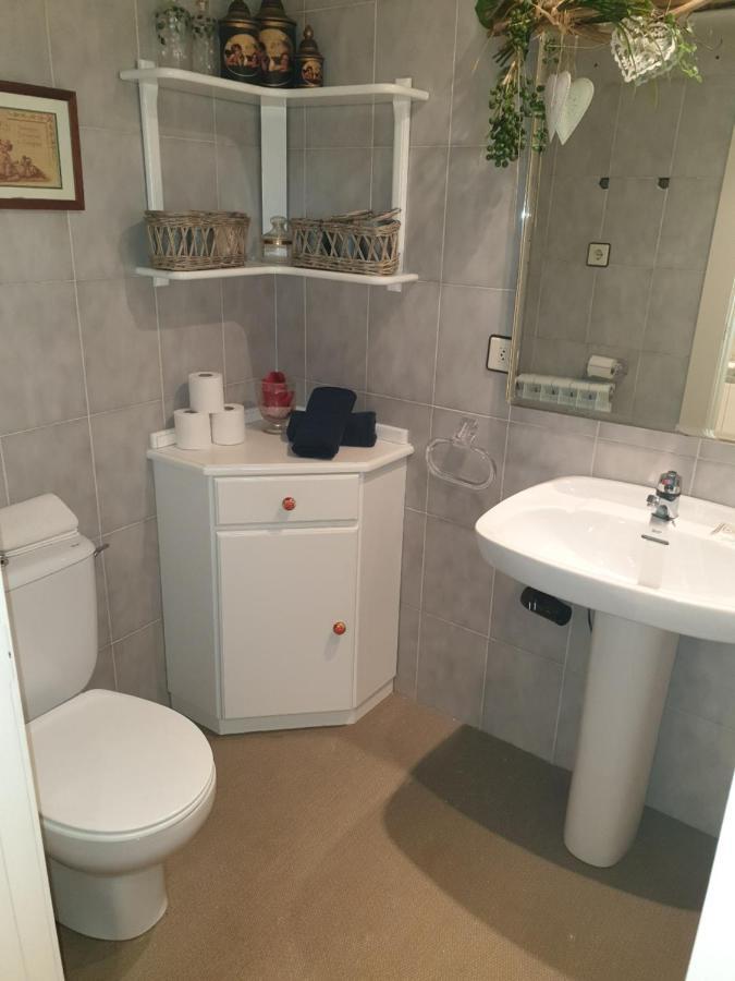 Apartamento Los Valles Хака Екстер'єр фото